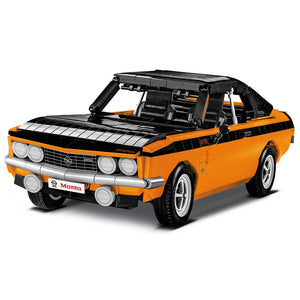 Frontansicht orangefarbenes Cobi 24349 Opel Manta A GT/E Modell mit schwarzen Streifen und silbernem Kühlergrill