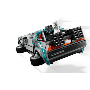 LEGO 77256 DeLorean Heckansicht Flugmodus mit orangefarbenen Rückleuchten und umgeklappten Reifen als Sammlerstück