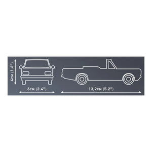 Modellabmessungen des Opel Rekord C 1700 L Cabriolet Klemmbausteinmodells in Rot. Das Set von COBI trägt die Nummer 24599. Das fertig gebaute Fahrzeug ist 13,2 cm lang, 6 cm breit und 4 cm hoch.